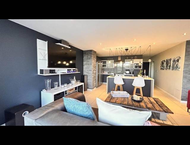 4 BEDROOM CLUSTER FOR SALE IN WATERKLOOF RIDGE